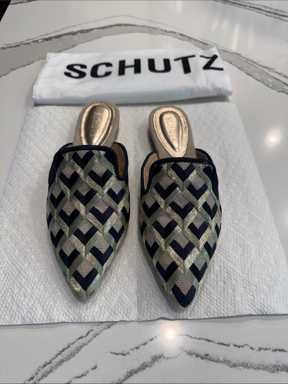Schutz Women’s Mules Size 5.5 Natural Sailfish